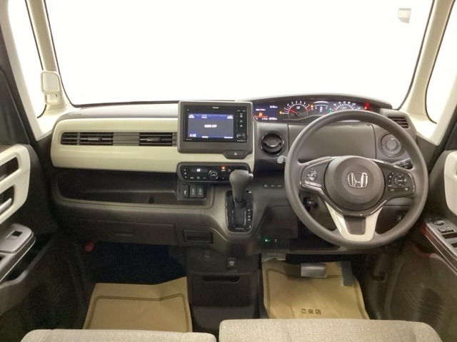 すみずみまで運転視界がクリア。狭い路地でも安心です。