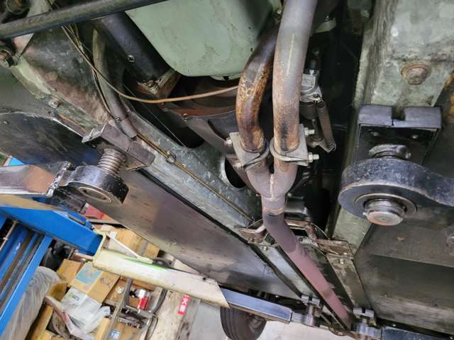 エンジン降ろした状態