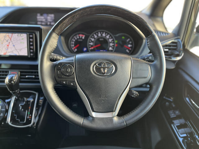 中古車は一物一価と言われ同じ年式・同じ距離・同じ状態で同じ値段のものが存在しないことを指しています、お店や担当者を信じてご購入の決意を固める、無くなって後悔するのはお客様と同様に私たちもショックです。