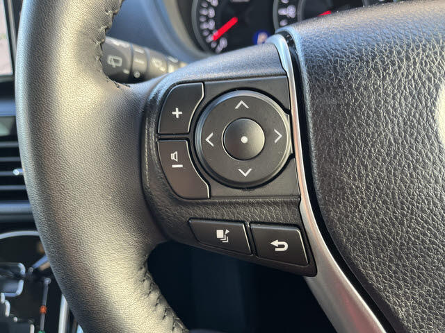 私たち中古車販売店の従業員は日本の全メーカーの車両をたくさん見てきました、通常では気が付かないその車のセールスポイントをそれぞれ知識として持っています、まずはご要望をお聞かせください！！