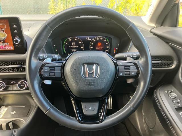 WECARSの展示場では実際に見て、触ってお車をお選びいただけます！知識の豊富な営業スタッフが様々なカーライフをご提案いたします！