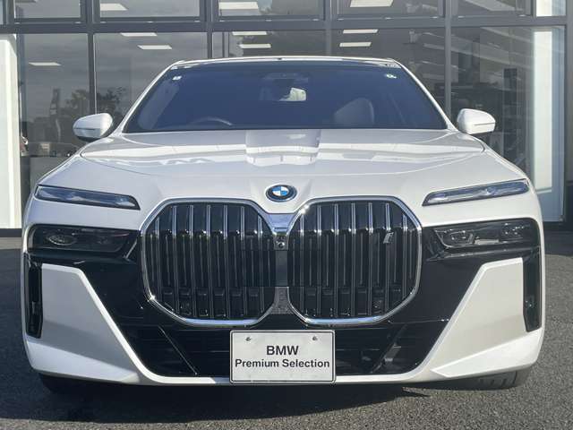 BMW正規認定中古車はもちろん、全国各地のBMW正規ディーラーにて点検修理・保証対応が可能！遠方のお客様やご転勤の多い方にも、安心してお乗り頂けます。