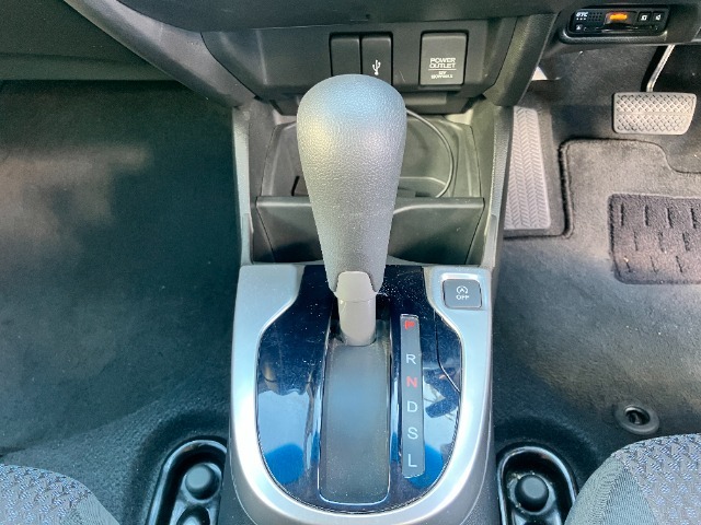 シフトレバー、USBジャック、アクセサリーソケット