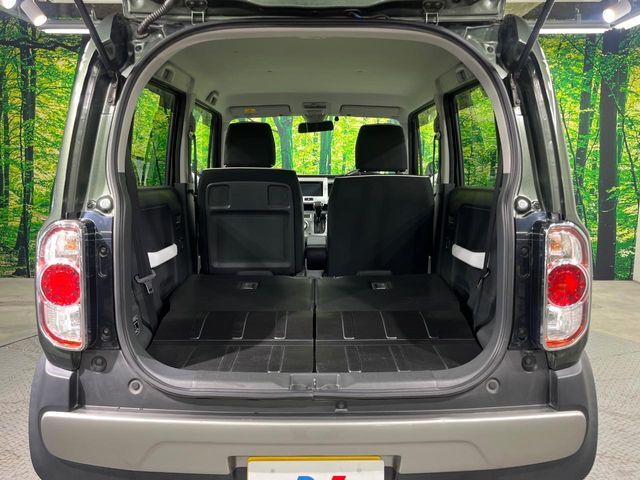 普段のお買い物や通勤、送迎等に十分な荷室スペースを確保しております。セカンドシートを倒すと、大きな荷物の積載も可能です♪