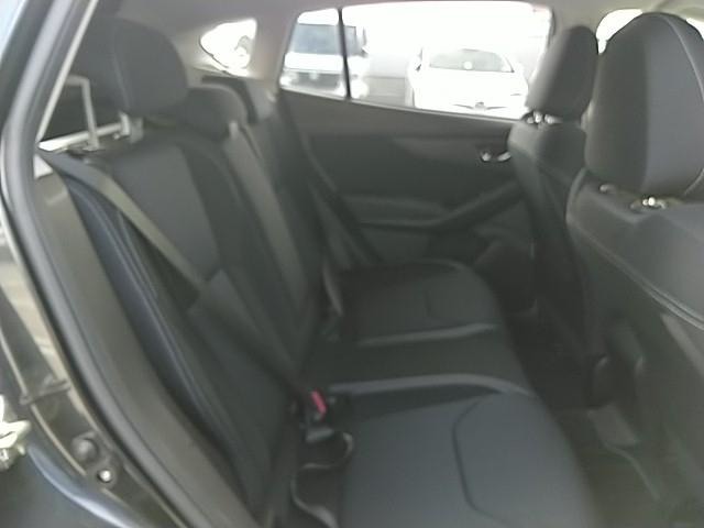 綺麗なリアシートです。