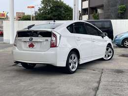 「ボディコーティング」いつまでも愛車の光沢をキープ！洗車の手間が大幅に少なくなります！