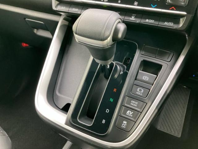 国産車から輸入車まで多様なお客様のニーズのお応えできるように、全国規模で豊富な在庫展開！車のことならWECARSへ！