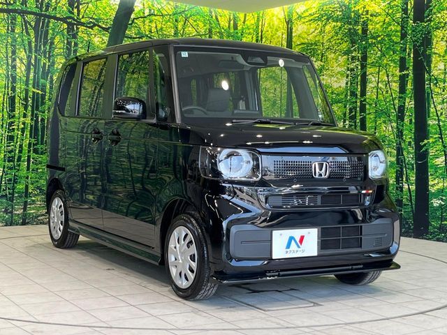 大好評のボディコーティング「弾スプラッシュコート」もご納車までに施工可能。通常のガラスコートと異なる、耐久年数6年の無機質ガラスコーティングが、ボディをキレイな状態に保ってくれます。