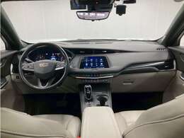 私たちは、お客様のこだわりに合ったお車をご提案します。ジースクエア＝車のあるライフスタイルを演出するセレクトショップです。