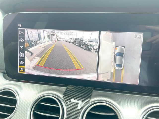 ●パノラミックビューモニター：専用のカメラにより、上から見下ろしたような視点で360度クルマの周囲を確認することができます☆死角部分も確認しやすく、狭い場所での切り返しや駐車もスムーズに行えます。