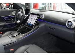 ＊内装色　ブラック＊＊シートヒーター＊＊シートベンチレーション＊＊純正ナビゲーション　アップルカープレイ対応＊