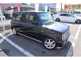 こちらは正規オークションで厳選仕入れ！修復歴無！3.5点で競り合いの中で購入できました。カラーZj3！ブルー色！センスよし！上品なラパンSS！ローダウン！純正アルミ！外品マフラーです！カッコイイ！