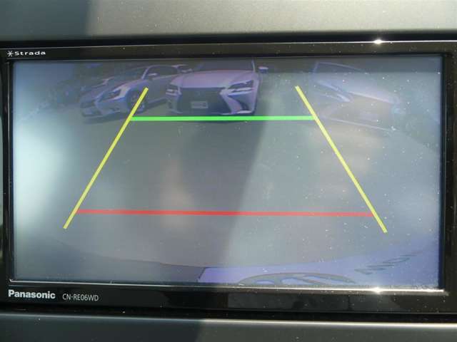 【バックカメラ】ナビ画面で後方確認が可能です！