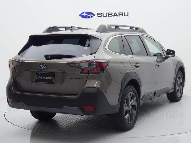 スバルの認定中古車なら、すべての車が第三者機関（AIS）による評価査定でどんな状態かはっきりわかります。また、最大88項目の点検項目を実施しております。