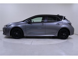 ボディカラーはアティチュードブラックマイカとプレシャスメタルのお洒落なツートンカラー