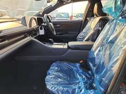 助手席側からの内装画像です。