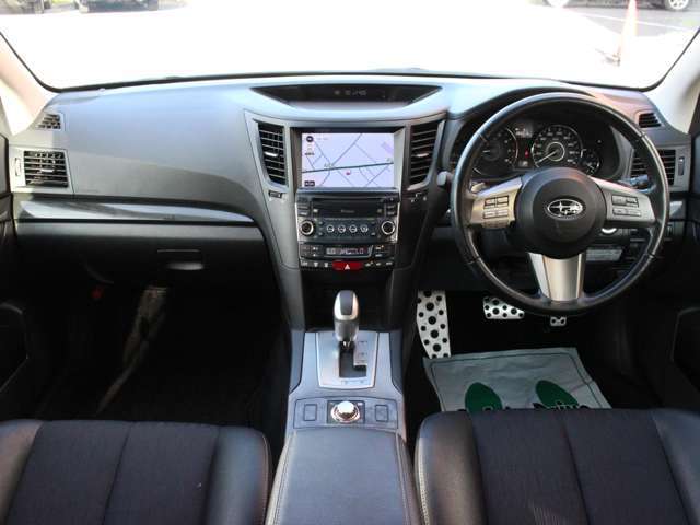 スッキリとしたレガシィワゴンらしいデザインのダッシュ回り！フロントビューの視認性もよく運転しやすいと思います★
