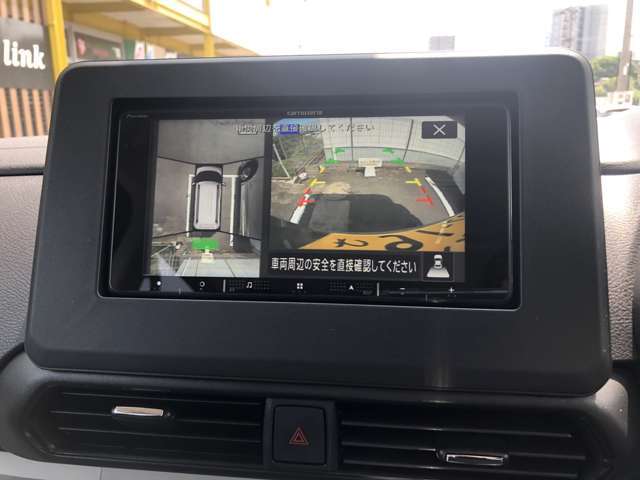 バックカメラもついております☆(・o・)