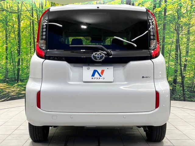 安心の最長10年・走行無制限保証（有償）をご用意。保証内容も充実はもちろん、無料点検＆オイル交換や、年中無休の全国・24時間ロードサービスも付帯されておりますのでご安心下さい。