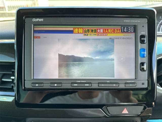 フルセグナビになるので、電波が良ければテレビが見れます！ちょっとした待ち時間などで退屈せずに済みますね！