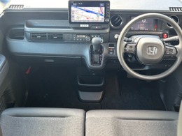 乗り心地の良いベンチシートで快適ドライブ♪