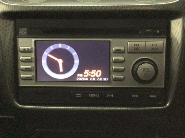 【オーディオ機能】CDプレーヤーを装備♪もちろんFM/AMラジオもお聞きいただけますよ♪