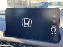 【9インチ　ホンダコネクトディスプレイ】視認性の高い大画面ディスプレイでナビの使用や、お持ちのスマートフォンと連携したbluetoothでの音楽再生が可能です♪