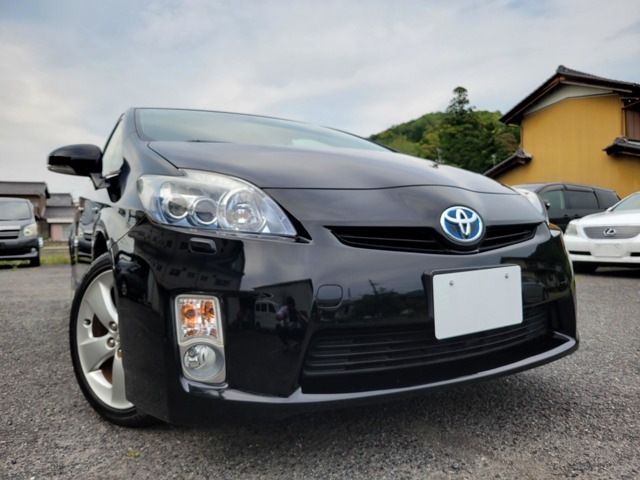 御覧頂きありがとうございます。H22年プリウスGツーリングセレクションが入庫しました。納車まで手続等も迅速に行います。宜しくお願いいたします。　お車の下見等ご希望の方はお気軽にお電話ください。