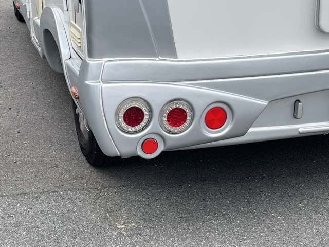 【テールランプ】もちろんテールランプにも目立つキズや割れなど無くキレイな状態となっております。