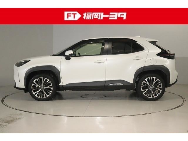 トヨタ認定中古車、評価4。キズ、へこみが少なく全体的に良好です。