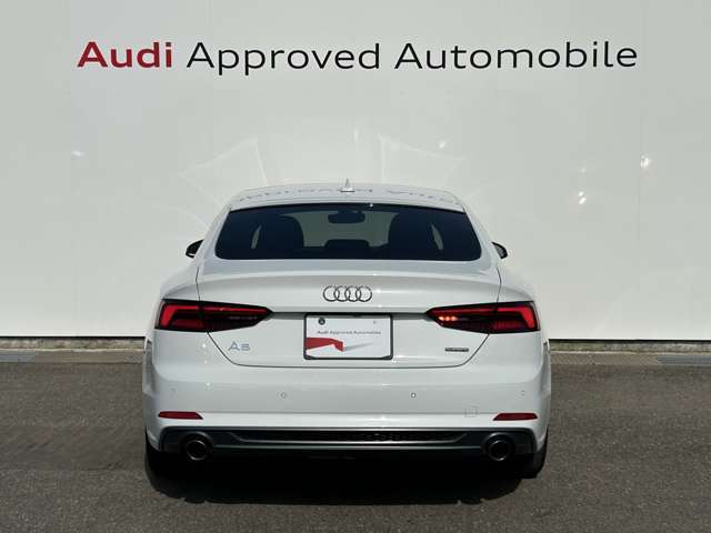 安全で快適なAudiライフを送るために、輸入認定中古車初の5年無償保証をはじめとする充実した保証サービスを提供させていただいております。
