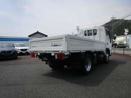 H27.12登録　いすゞエルフトラック　4WD　5MT　走行62,500km