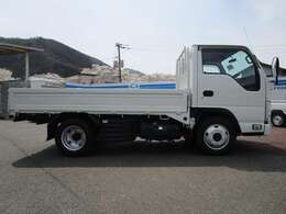 H27.12登録　いすゞエルフトラック　4WD　5MT　走行62,500km