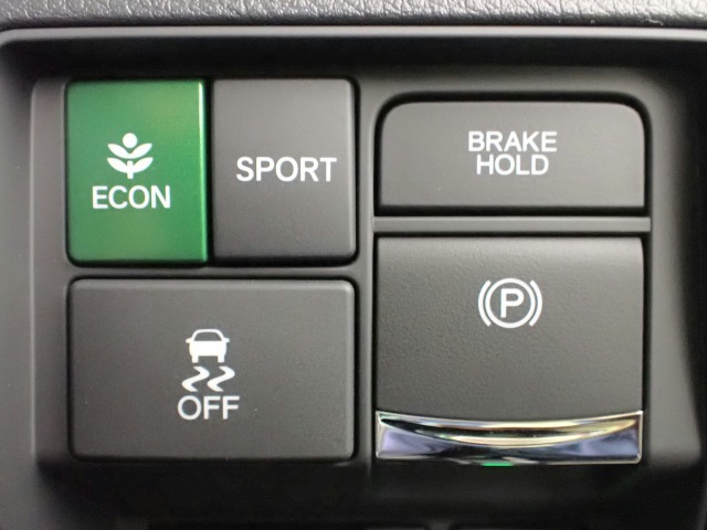 ◆東海地区最大級の展示場に自社整備工場完備で安心♪三重県でホンダ車をお探しならU-Select鈴鹿へご用命ください♪お問い合わせは　TEL　059-378-7717　へお気軽にお問い合わせください◆