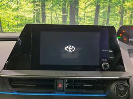 【8インチ　ディスプレイオーディオ】大画面のディスプレイはAppleCarPlayやAndroidAutoが利用可能。大きな画面でスマホナビアプリ等が利用いただけます♪