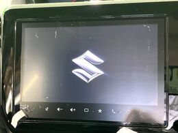 【メーカー純正9インチナビ】インテリアに溶け込むスタイリッシュな「専用設計」メーカーナビを装備♪視認性や操作性など基本性能にも優れ、より上質なカーライフをお楽しみいただけます。