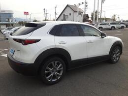 全国に店舗を展開しているのでどこでもお取り寄せが可能です！この車が気になるけど遠方だから・・・と諦める必要はありません！※別途陸送費が必要です。