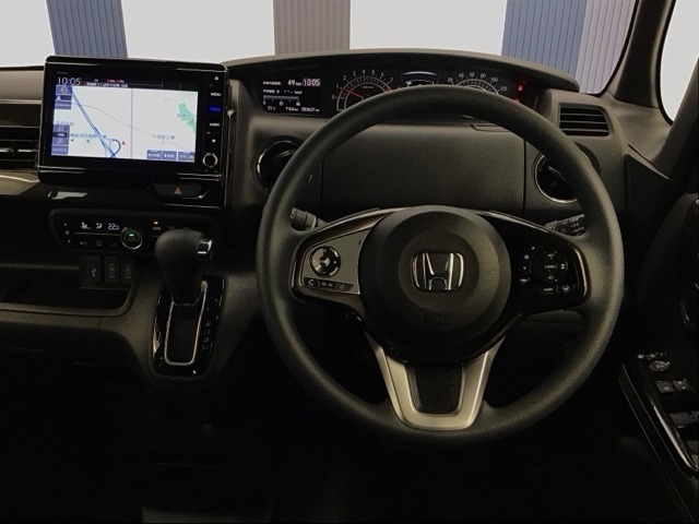 運転しやすいインパネ周りです！見やすいレイアウトで快適なドライブをサポートします！