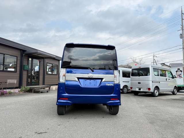 当店ではお客様のご希望に沿ったおクルマ【年式・色・走行距離等】を、全国から探して提案も可能です。お好きな自動車を届けます。