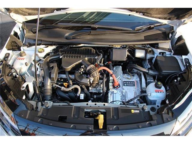 安全機能の切り替えスイッチが有りますがセンサー関係が作動することで車の事故を防ぎます。