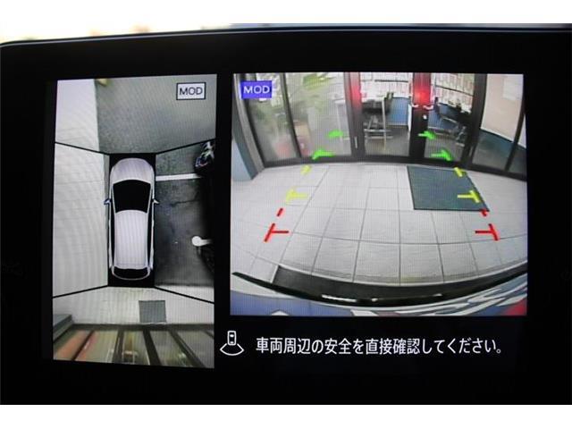 【アラウンドビューモニター】アラウンドビューモニターは真上から見下ろした様に車の周囲を表示することで、駐車時の安全性と利便性を高めます。