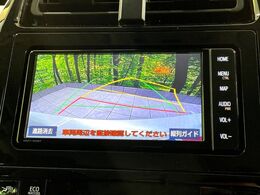 【バックカメラ】駐車時に後方がリアルタイム映像で確認できます。大型商業施設や立体駐車場での駐車時や、夜間のバック時に大活躍！運転スキルに関わらず、今や必須となった装備のひとつです！