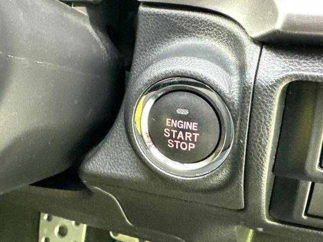 お車に合わせて無料保証以外にも、保証範囲、期間、距離を拡充させた有料保証もご用意しております！中古車の購入が初めてで不安・・・というお客様もご安心ください！