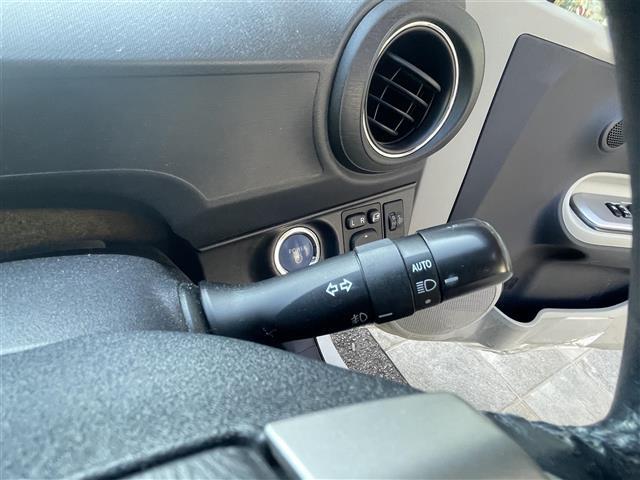 気になる車はすぐにお問い合わせください！画面右側の0066から始まる無料ダイヤルからお問い合わせ下さい！専門スタッフがお車のご質問にお答えいたします！