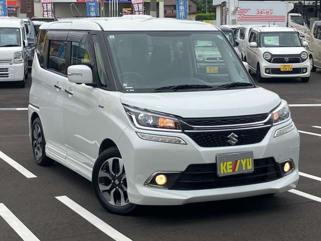 プロの専門業者によるルームクリーニングを実施しています！☆室内の細かい所からエンジンルームまでキレイになった状態でお渡しいたします♪プロの専門業者によるルームクリーニングを実施しています！