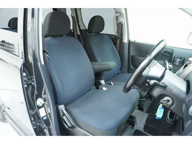 ★ご購入された後も安心！当社は安全の点検・整備と安心の無料保証をお付けしています(※一部車両を除く)！！距離や年式のお悩みも解決！納車後のアフターサービスも自慢です。