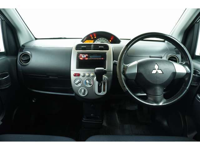 ★オトロン所沢店は、お車の綺麗さ・清潔さが自慢です。！お車の磨き・クリーニング・点検に力を入れておりますので、ご安心いただけるかと思います。