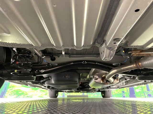 下回りがきれいなうちに、防錆加工の施工がオススメ。降雪地域はもちろん、沿岸部にお住いの方や、趣味でマリン・ウィンタースポーツをされる方に大変好評いただいております。