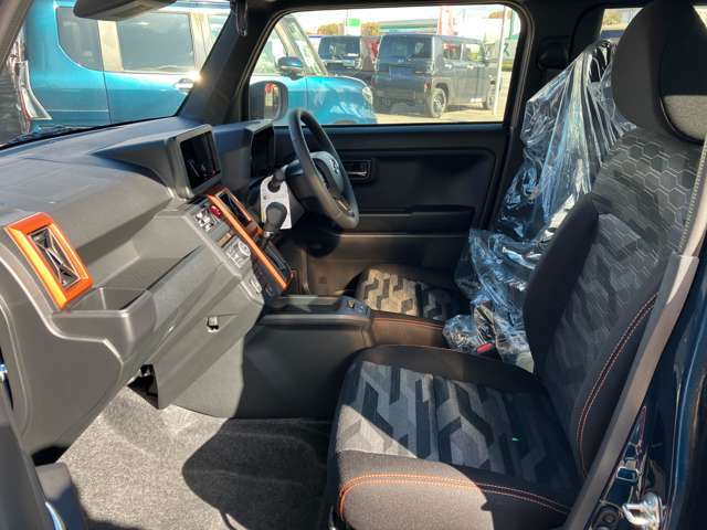 カーナビ・ETC・エンジンスターター・ドライブレコーダーなど、ご希望にお応えできるよう、オプション多数取り揃えております。おクルマのことなら何でもお任せください！