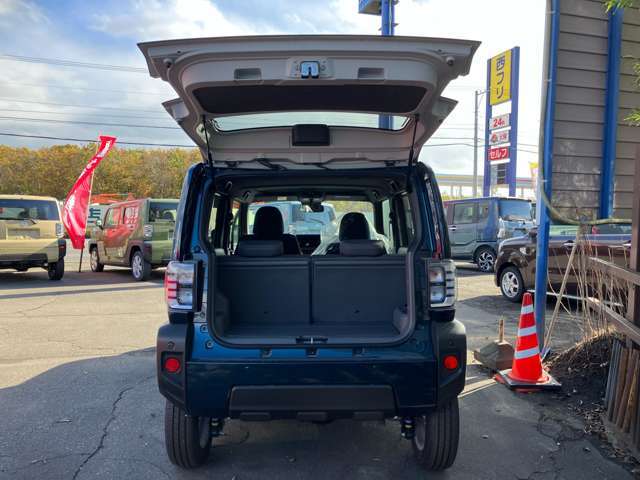 大切な愛車を見つけるお手伝いから始まり、ご購入後もできるだけ長く、安全にお乗りいただけるようにアフターサポートにも全力で取り組んでいます。